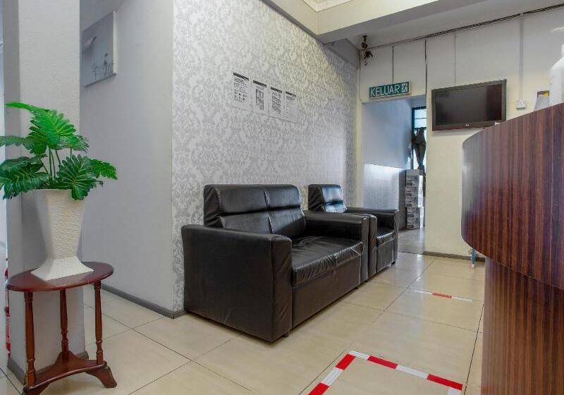 Общежитие Ranau City Inn