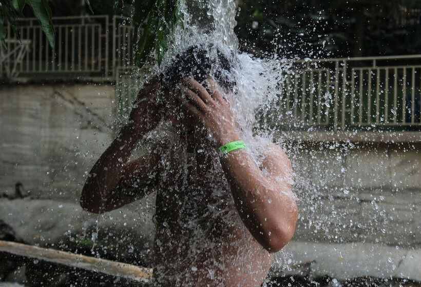 הוסטל Rio Escondido