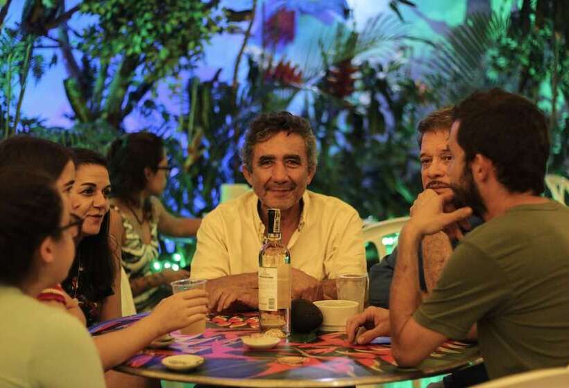 הוסטל Rio Escondido