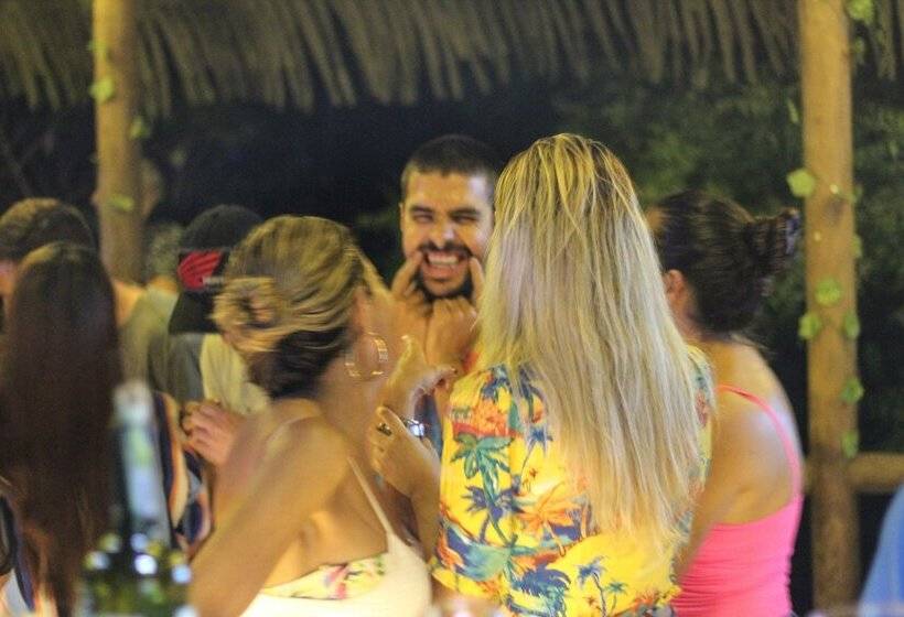 הוסטל Rio Escondido