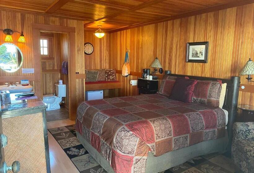 فندق صغير Whistling Winds Motel