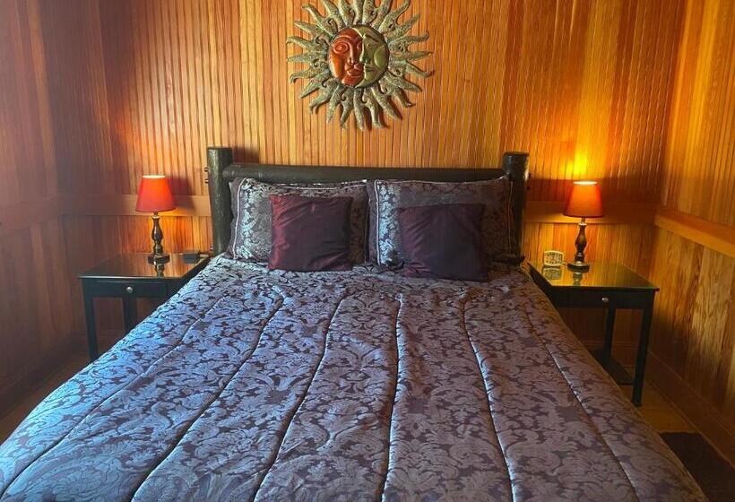 فندق صغير Whistling Winds Motel