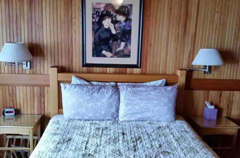 فندق صغير Whistling Winds Motel