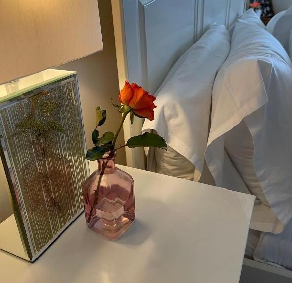 민박 The Old Rectory