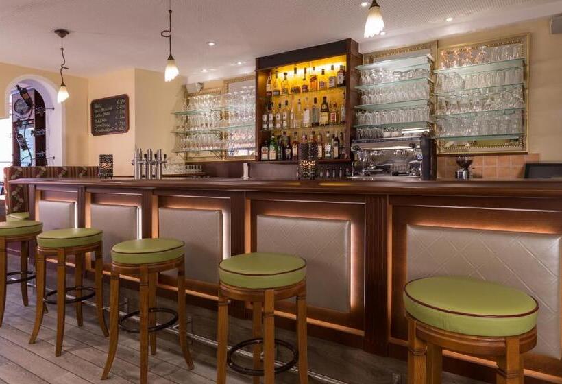 هتل Bliem S Familien