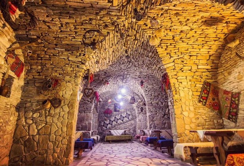 ホテル Hanul Ursilor