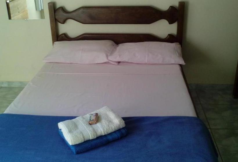 Hostel Pousada Moporã, A Antiga Pousada Do Waldir, Com Amplas Suítes No Centro De Aiuruoca