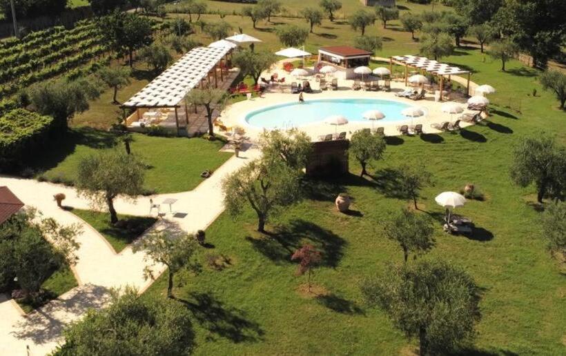 בית מלון כפרי Agriturismo Il Castagneto