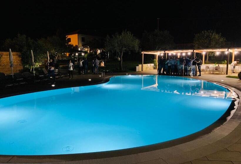 בית מלון כפרי Agriturismo Il Castagneto