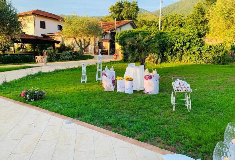 בית מלון כפרי Agriturismo Il Castagneto