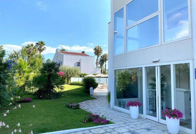 Path House   Etna & Sea View