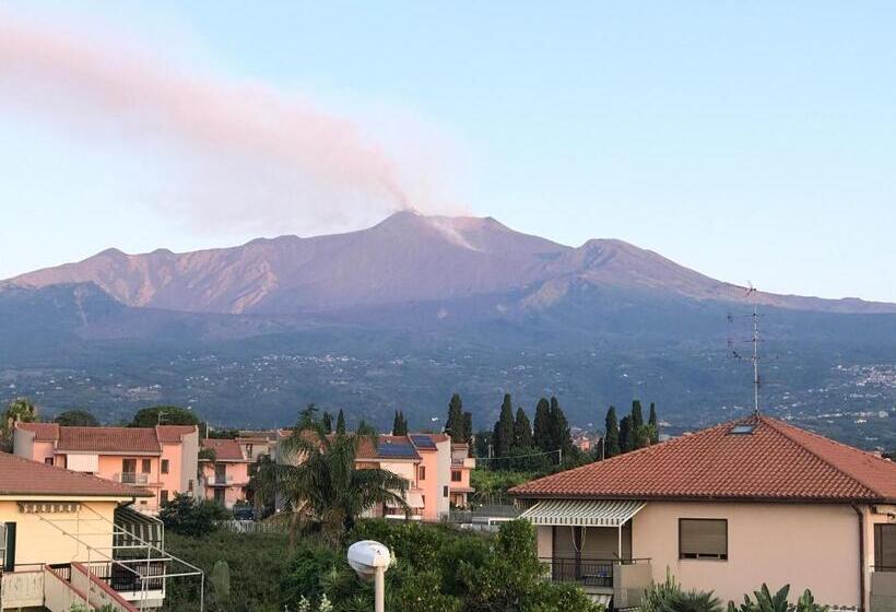 Path House   Etna & Sea View