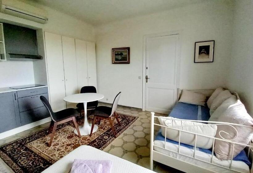 ペンション Apartments In Villa Isabel