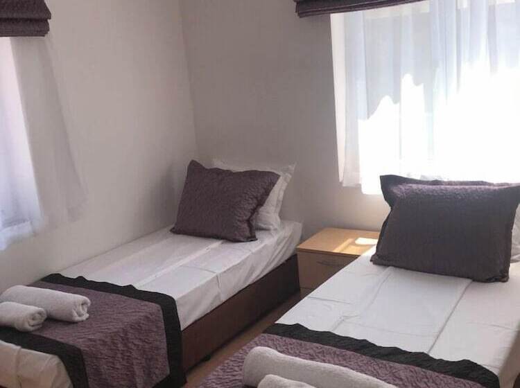 פנסיון Aurora Guest House