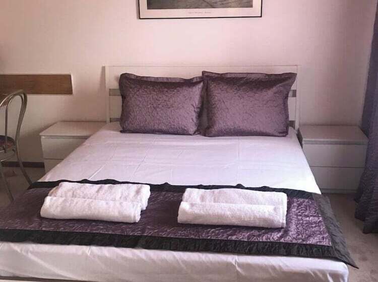 פנסיון Aurora Guest House