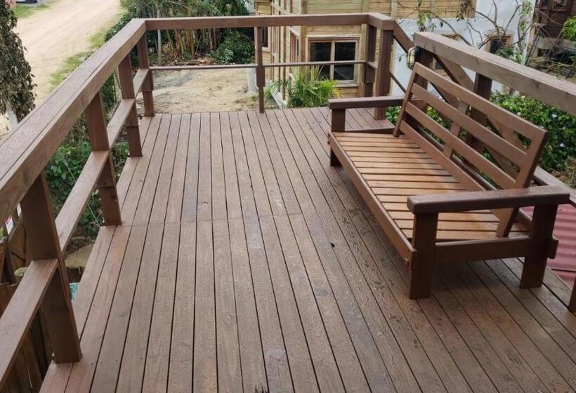 پانسیون Hindu Box Containers E Cabanas