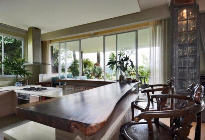 펜션 Ruth's Bed & Breakfast