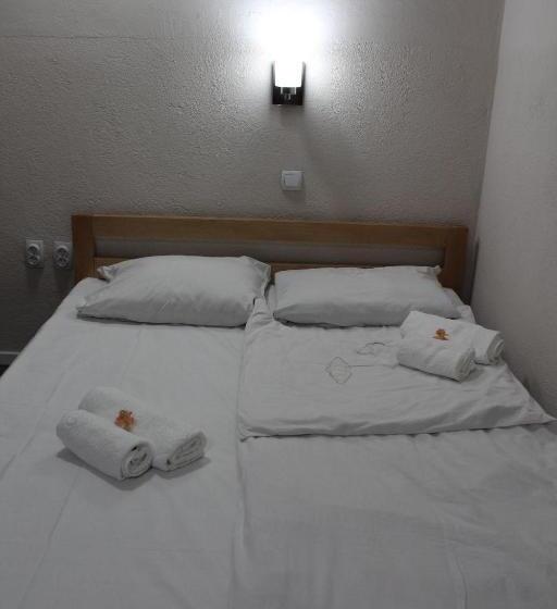 پانسیون Villa Flora Apartments Krushevo