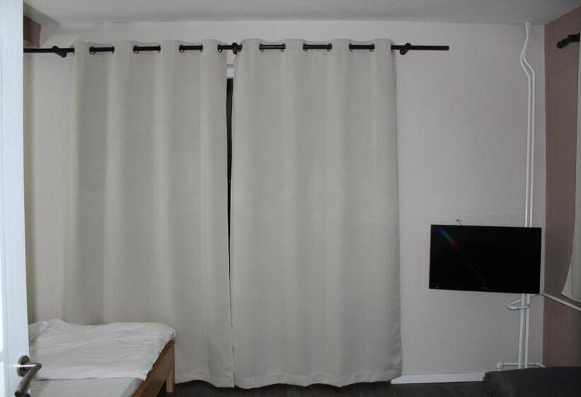 پانسیون Villa Flora Apartments Krushevo