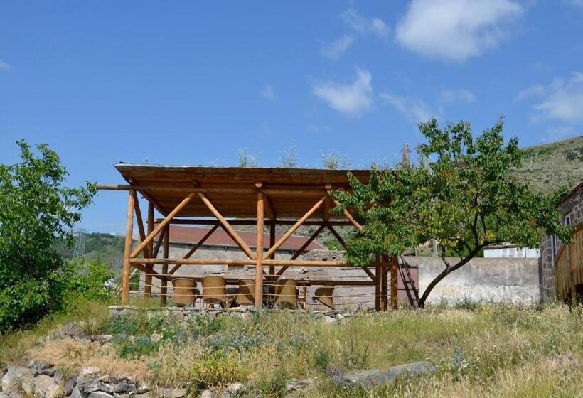 بنسيون Wings Of Tatev Private Villa