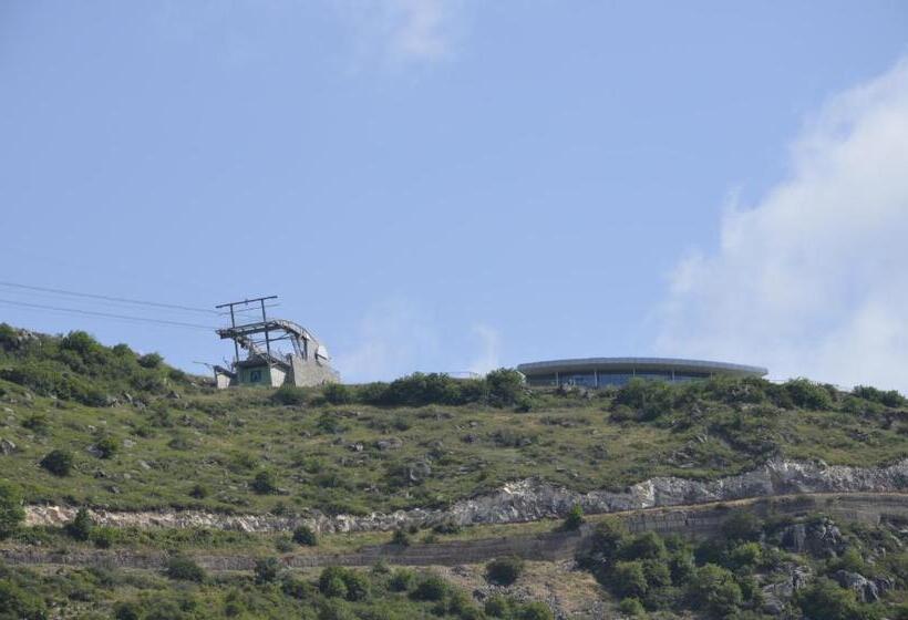 بنسيون Wings Of Tatev Private Villa