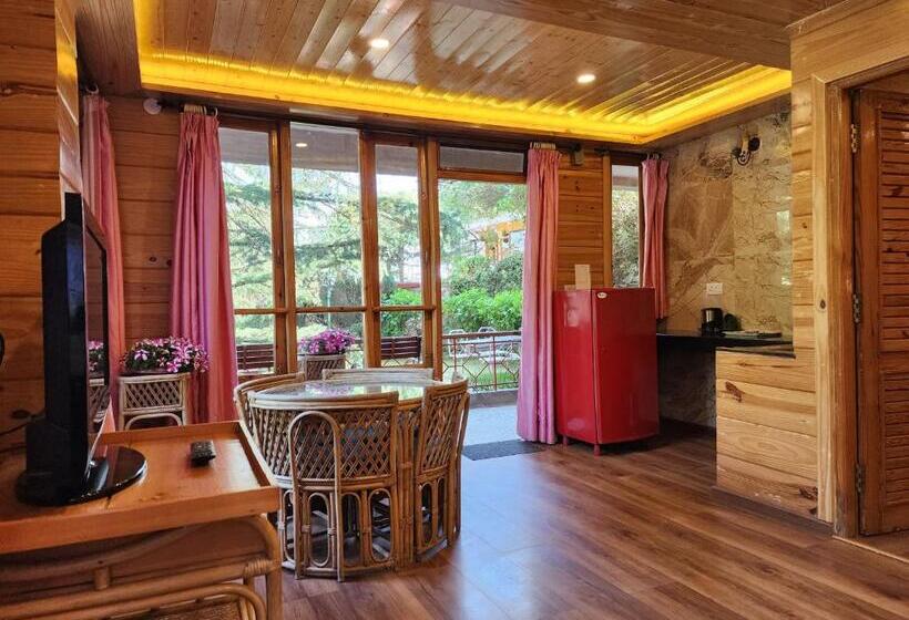 استراحتگاه The Chalets Naldehra