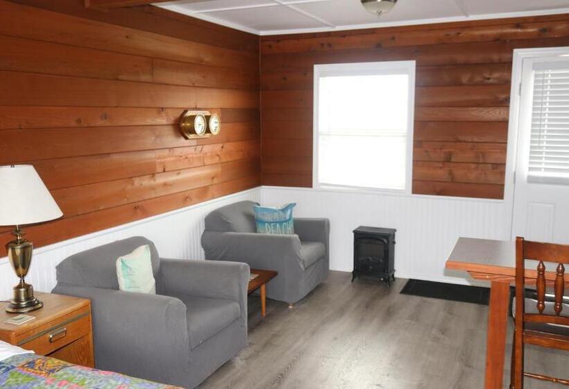 The Lowtide Motel