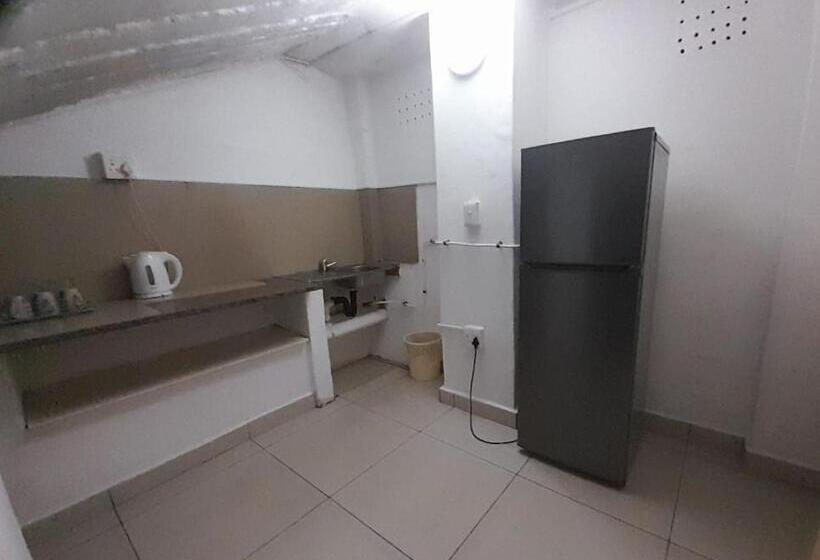 הוסטל Umkomaas Lodge