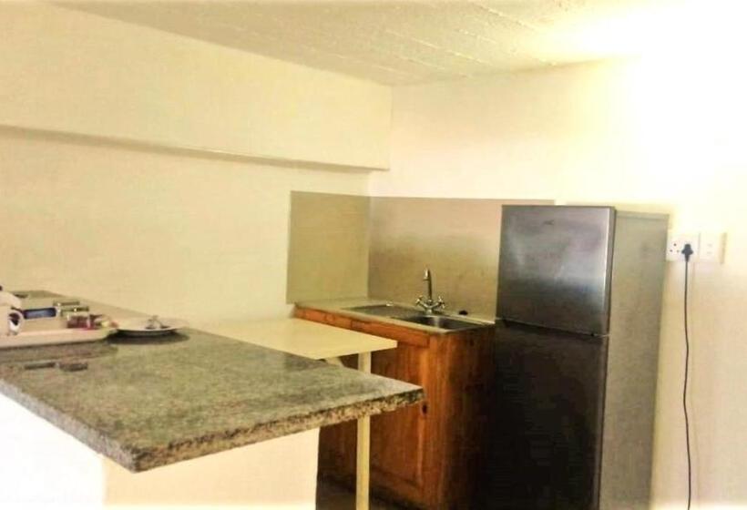 הוסטל Umkomaas Lodge