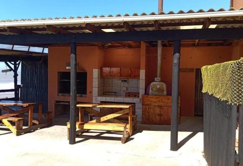 הוסטל Umkomaas Lodge