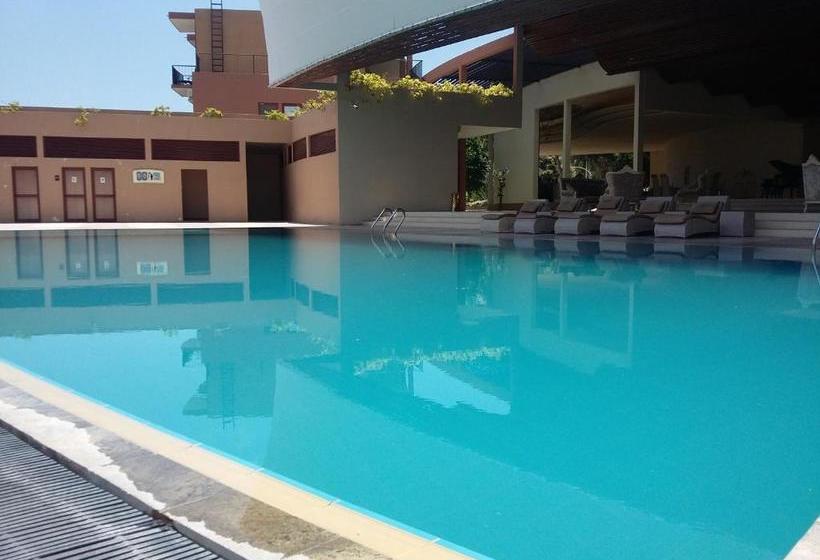 ホテル Avenra Gangaara