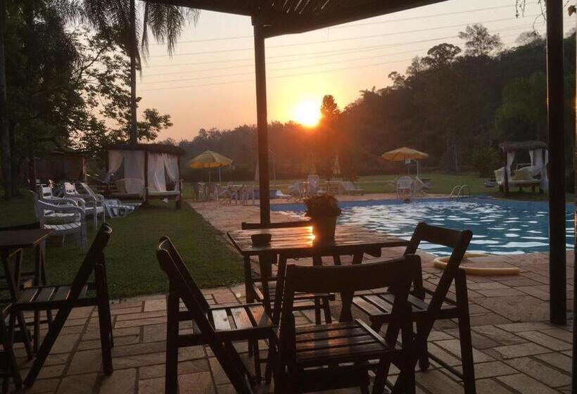 Отель Estância Canaã Atibaia