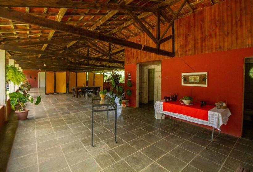 Отель Estância Canaã Atibaia