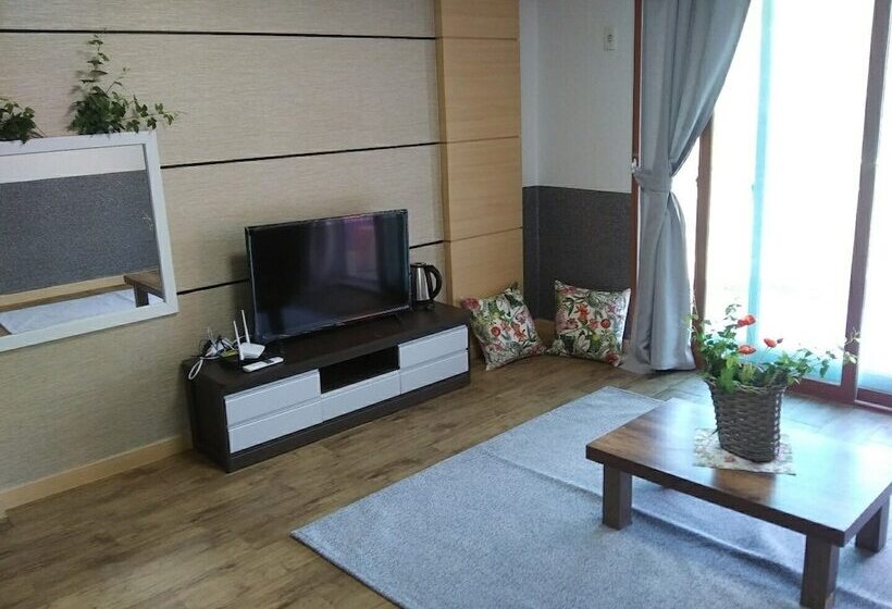 Hyundai Elliot Hotel And Resort