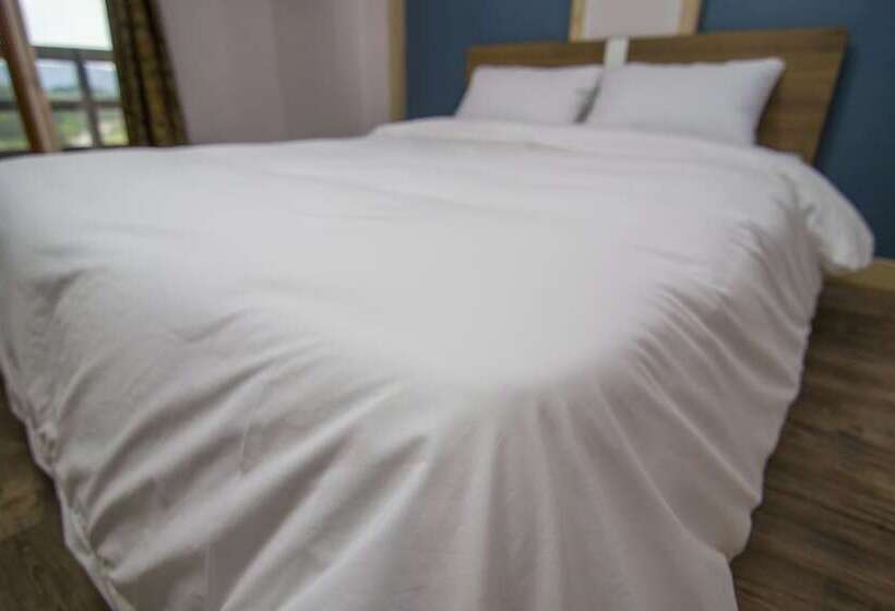 Hyundai Elliot Hotel And Resort