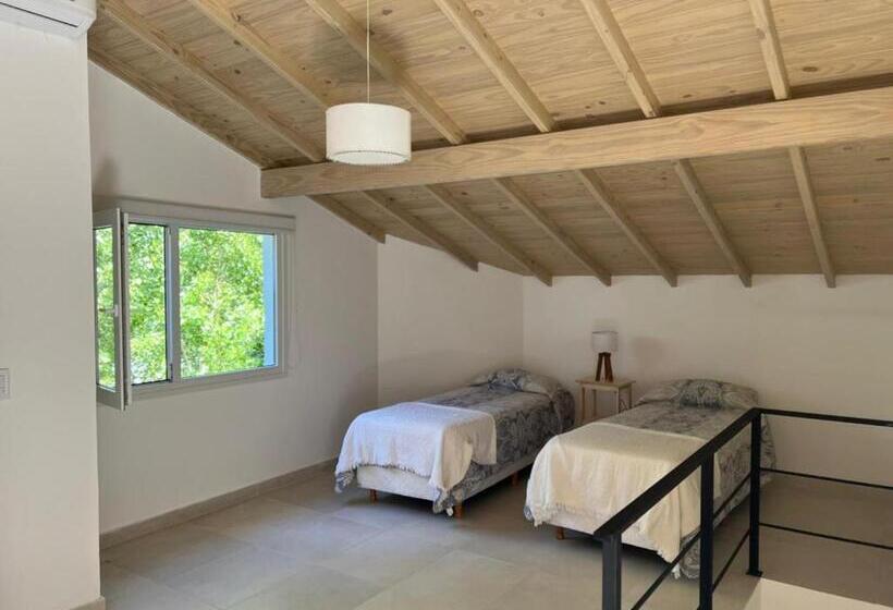 Los Aromos De Valeria