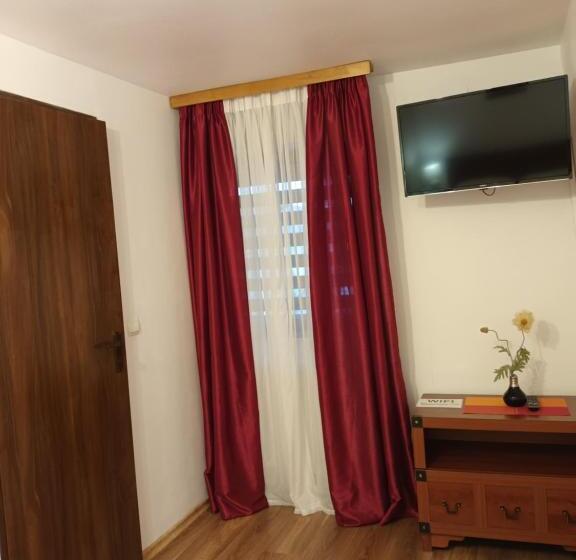 膳宿费 Amaraz Center