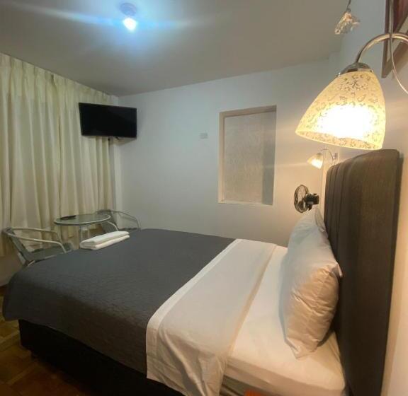 بنسيون El Capricho Paracas