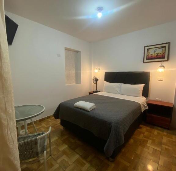 بنسيون El Capricho Paracas