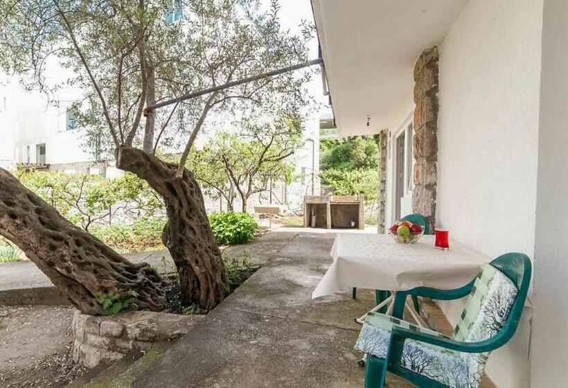 پانسیون Hana Accommodation