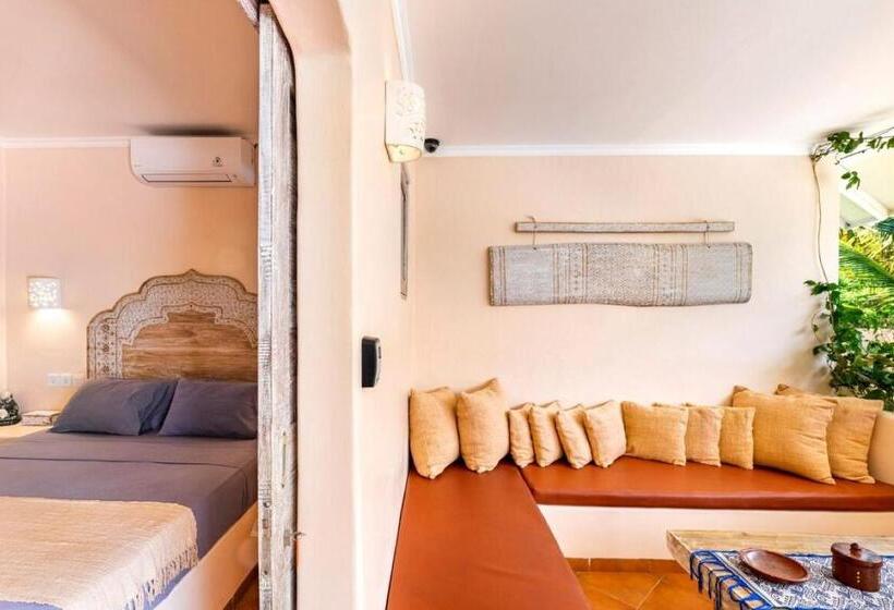 ペンション Indahwatu