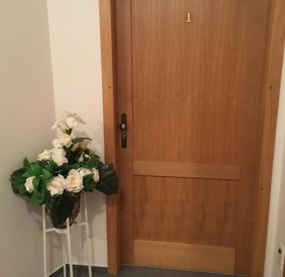 פנסיון Penzion A Pivnice Varna