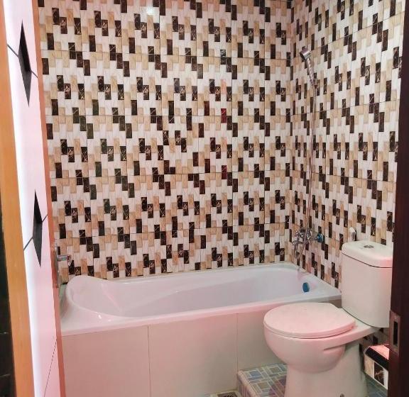 פנסיון Surya Guest House