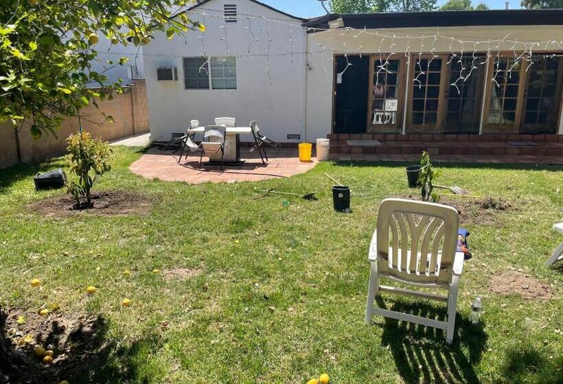 ペンション The Village