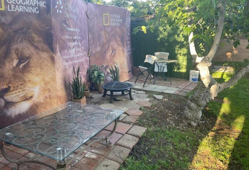 ペンション The Village