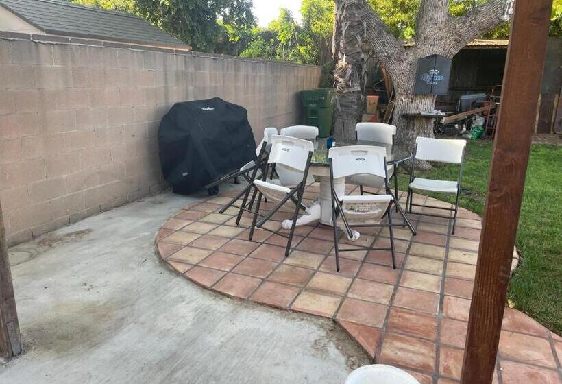 ペンション The Village