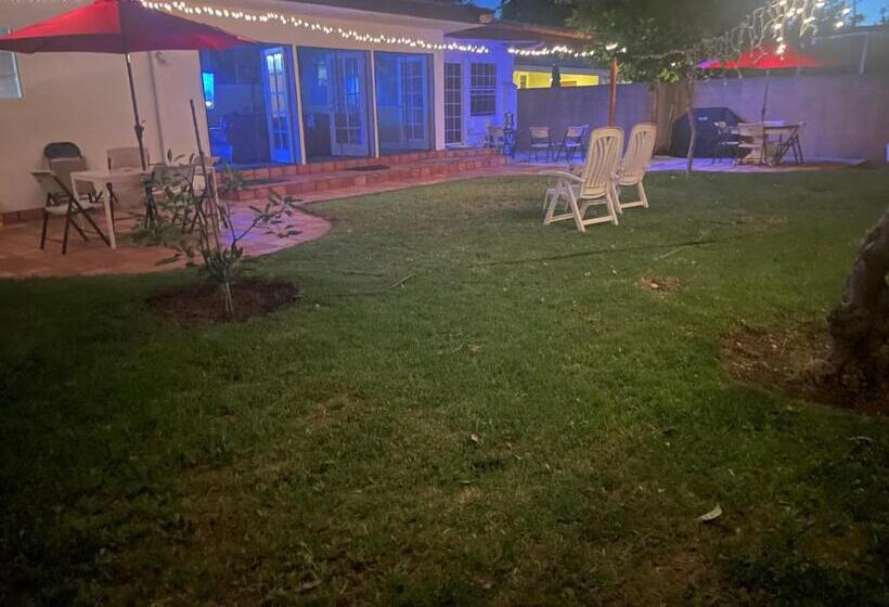 ペンション The Village