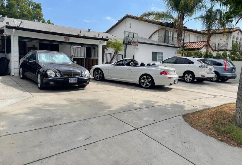 ペンション The Village