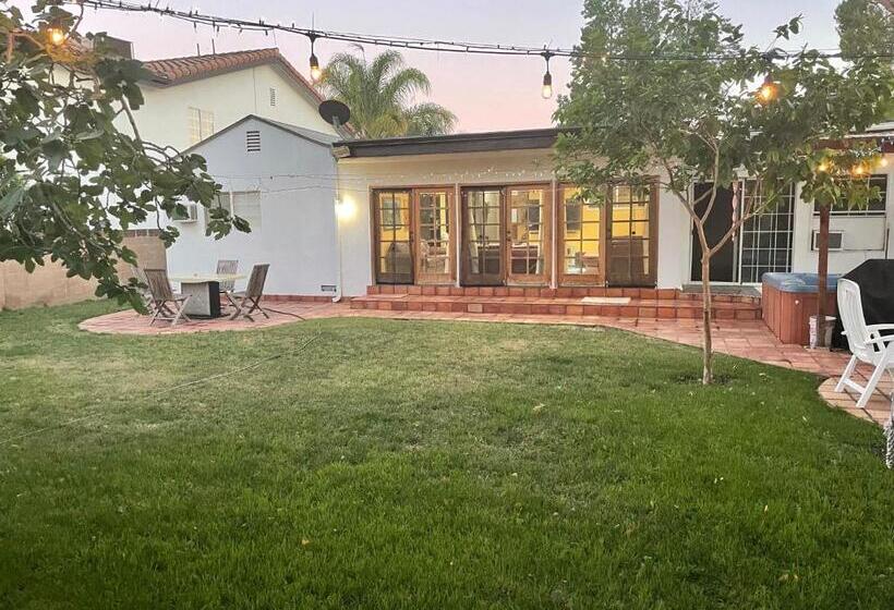 ペンション The Village