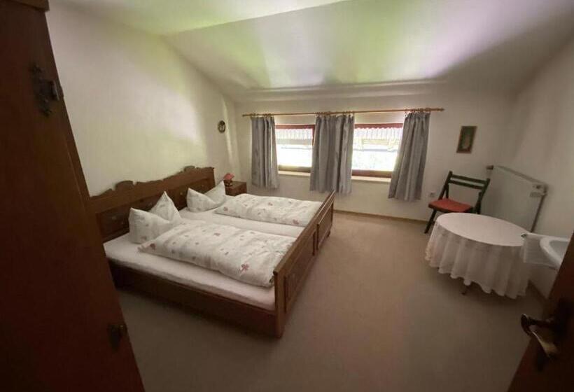 호스텔 Gästehaus Buchinger